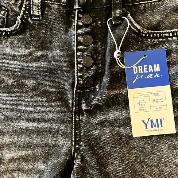 Black Acid Wash Distressed Shorts- High Rise
Button fly, stretch.
Brand: YMI - Picture 2 of 7